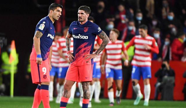 1640225345850076347.jpg 2021-12-22-suarez-atletico-granada.jpg